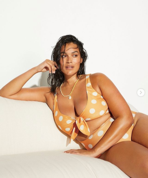 Người mẫu ngoại cỡ 9x nảy nở siêu gợi cảm với áo tắm ảnh 6