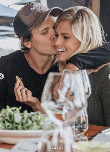 Chân dài nước Úc Natalie Roser quá đỗi quyến rũ với áo tắm ảnh 6