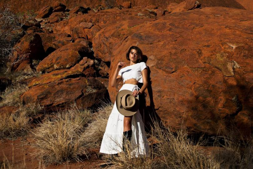 Chân dài Victoria's Secret chụp ảnh không nội y, gợi cảm mơn mởn ảnh 7