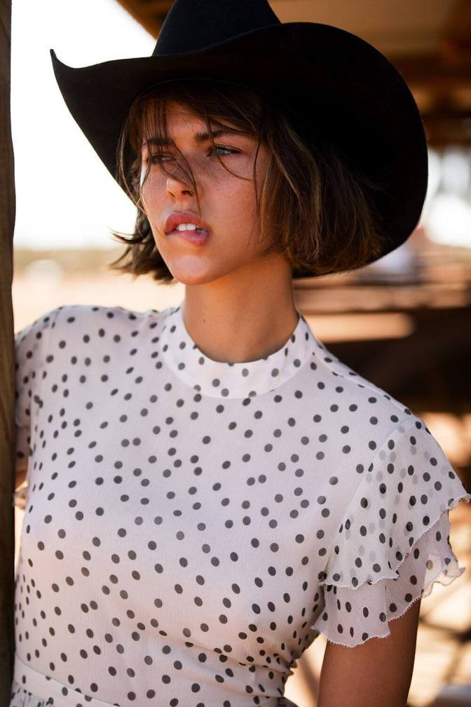 Chân dài Victoria's Secret chụp ảnh không nội y, gợi cảm mơn mởn ảnh 12