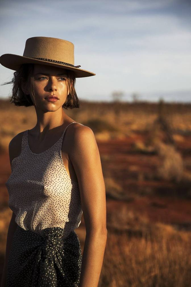 Chân dài Victoria's Secret chụp ảnh không nội y, gợi cảm mơn mởn ảnh 19