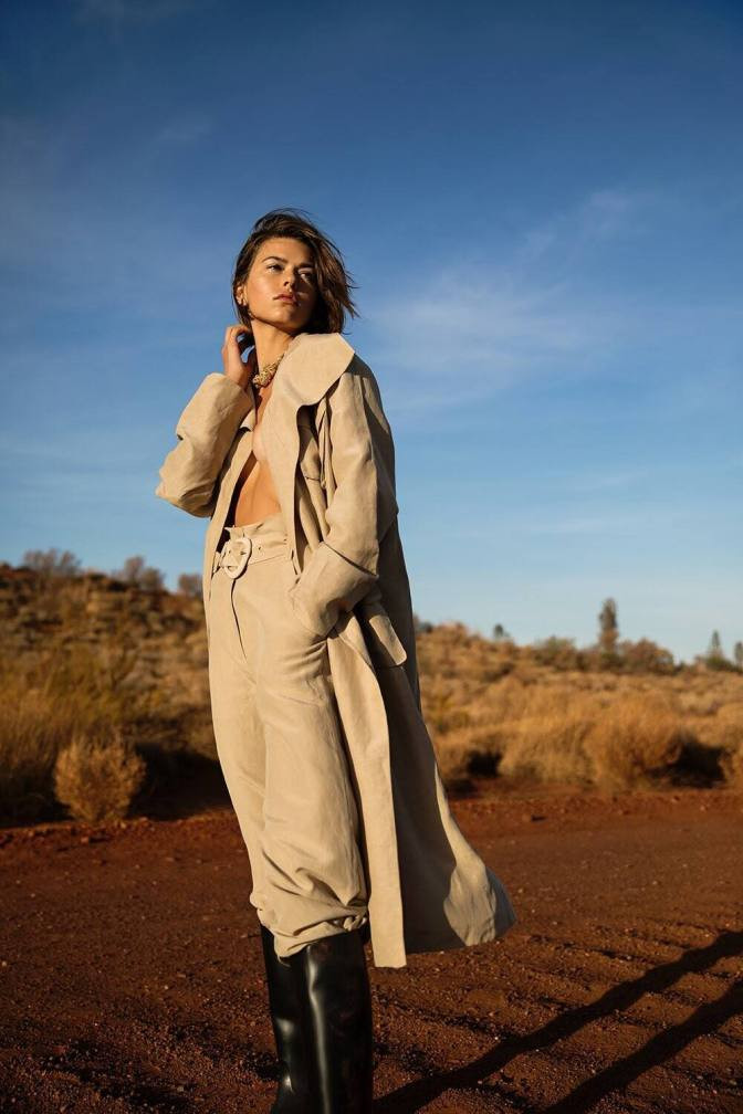 Chân dài Victoria's Secret chụp ảnh không nội y, gợi cảm mơn mởn ảnh 2