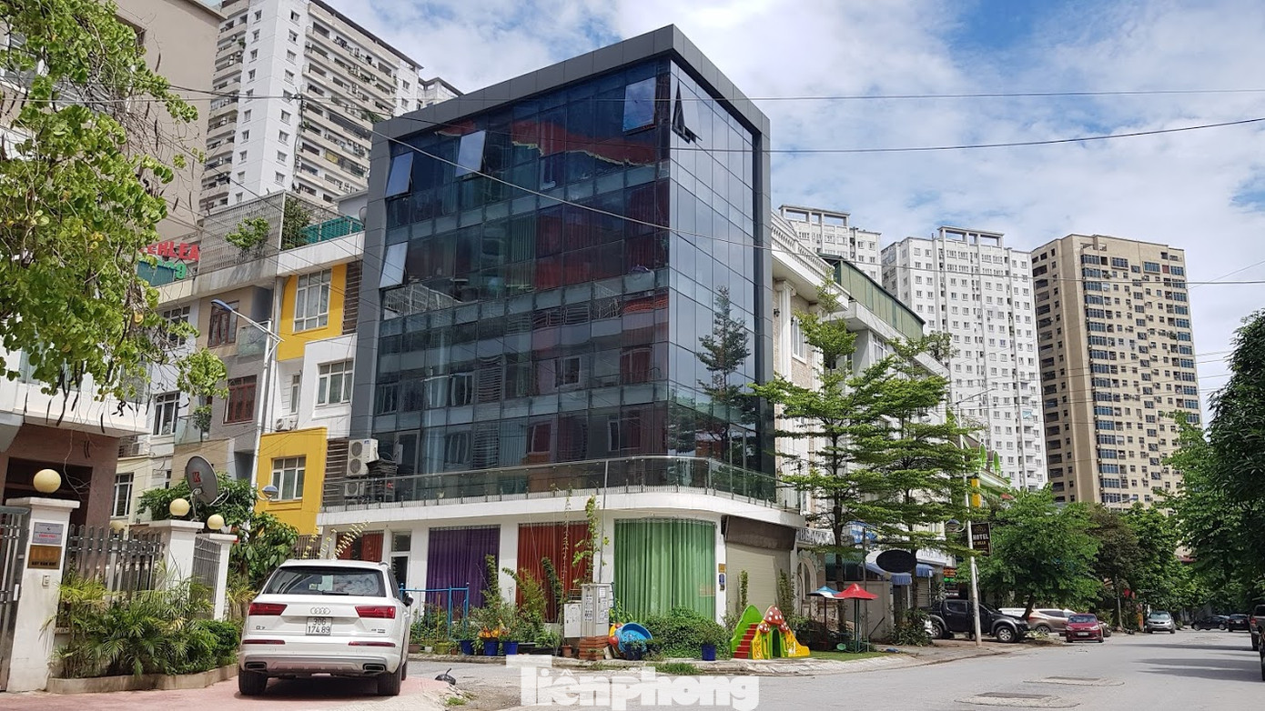 Hà Nội 'lệnh' các quận báo cáo việc nở rộ công trình 'cung điện, lâu đài' hợp thửa ảnh 4