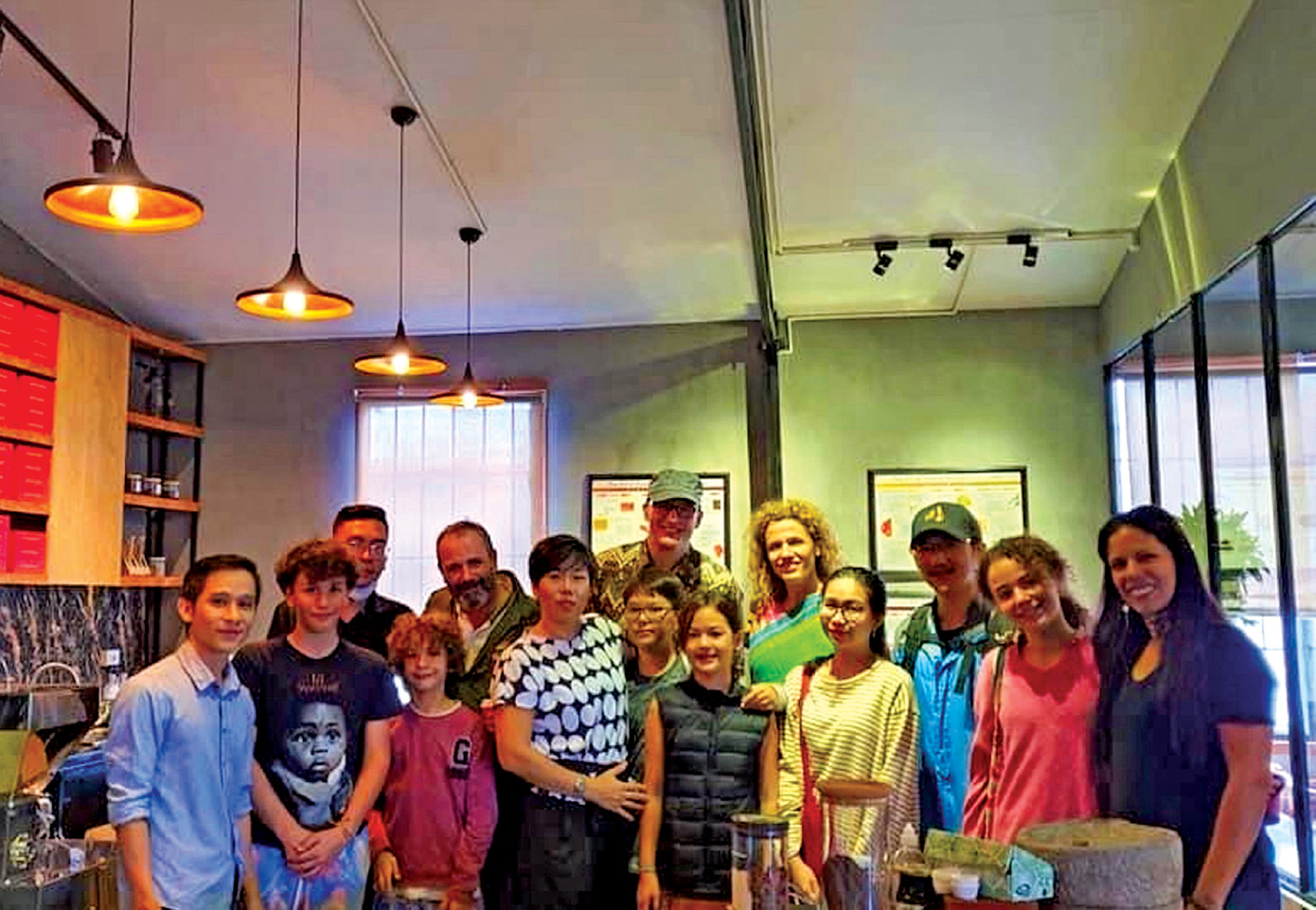 Thành ông chủ chuỗi cà phê từ bàn tay trắng ảnh 2