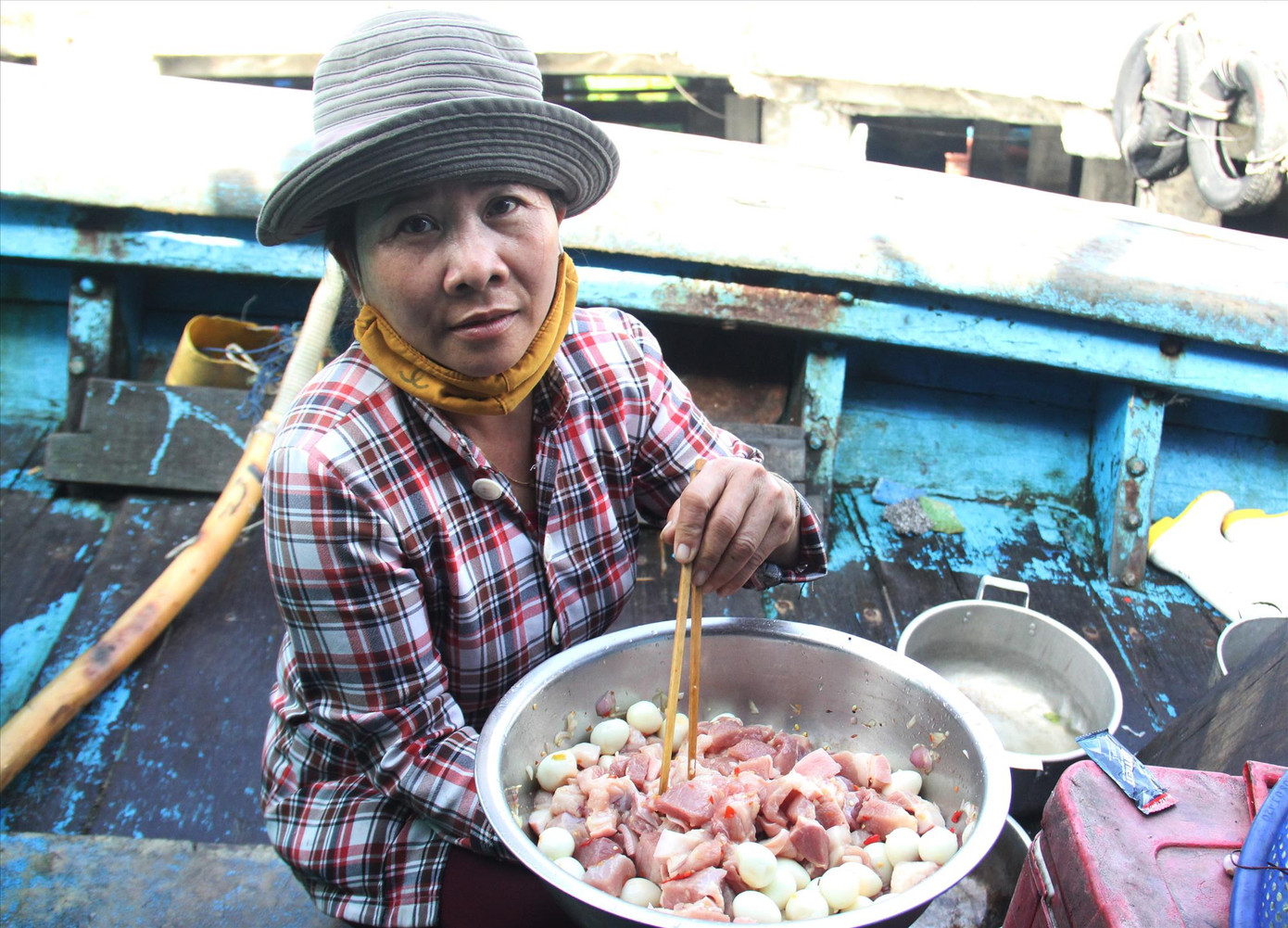 Chuyến biển tất niên ảnh 1