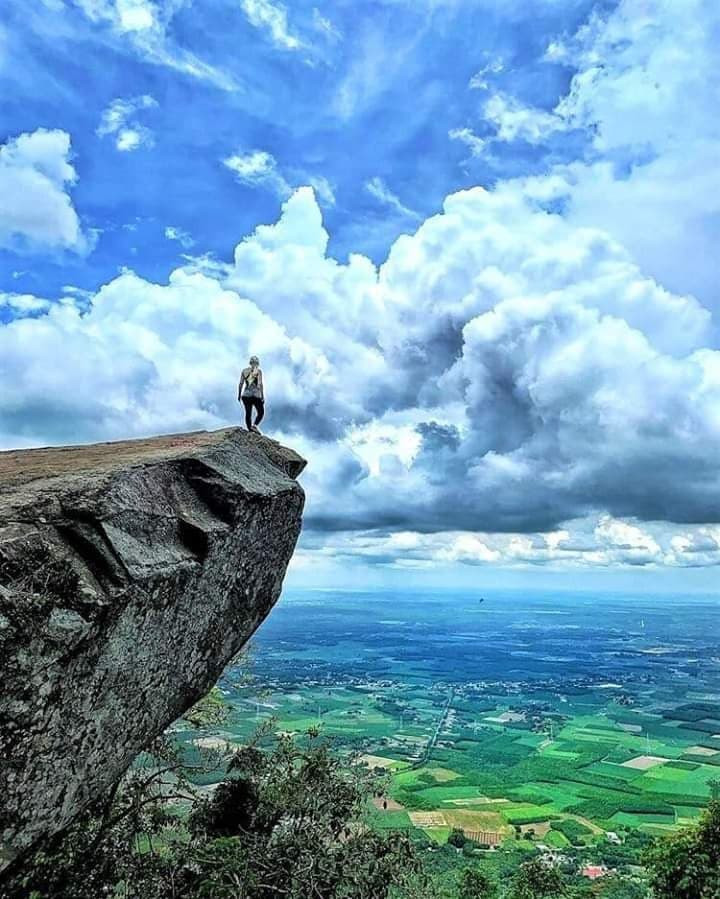 Lên đỉnh ‘nóc nhà Đông Nam Bộ’ chỉ mất 8 phút ảnh 2