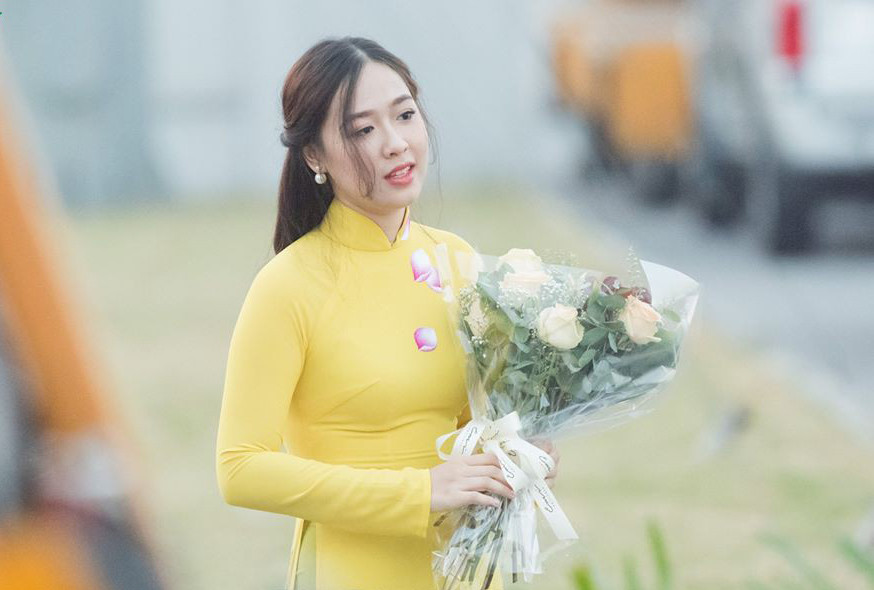 Cô gái tặng hoa Tổng thống Trump nói gì khi đầu quân về làm MC VTV? ảnh 3