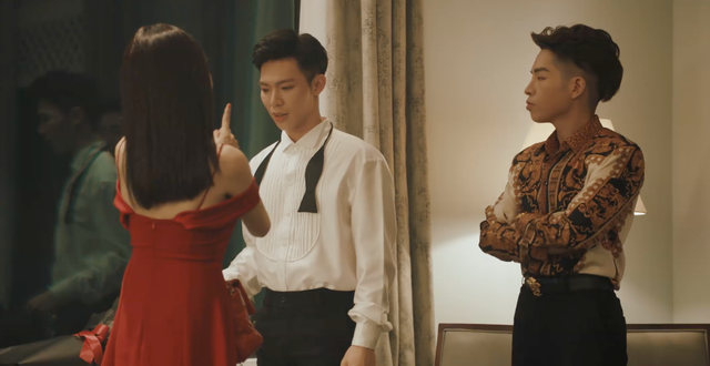 Hoa hậu Tiểu Vy bất ngờ xuất hiện trong MV mới của Erik cùng cảnh quay đầy kịch tính ảnh 4