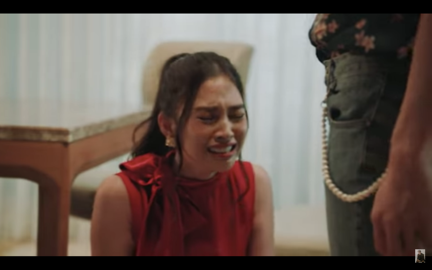 Hoa hậu Tiểu Vy nhận nhiều lời khen khi diễn xuất cực 'ngọt' trong MV mới của Erik ảnh 5