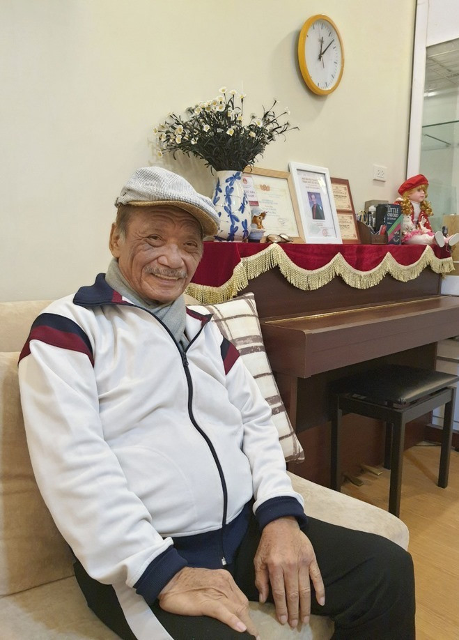 Nghệ sĩ Trần Hiếu lạc quan chữa bệnh ở tuổi 85 ảnh 1