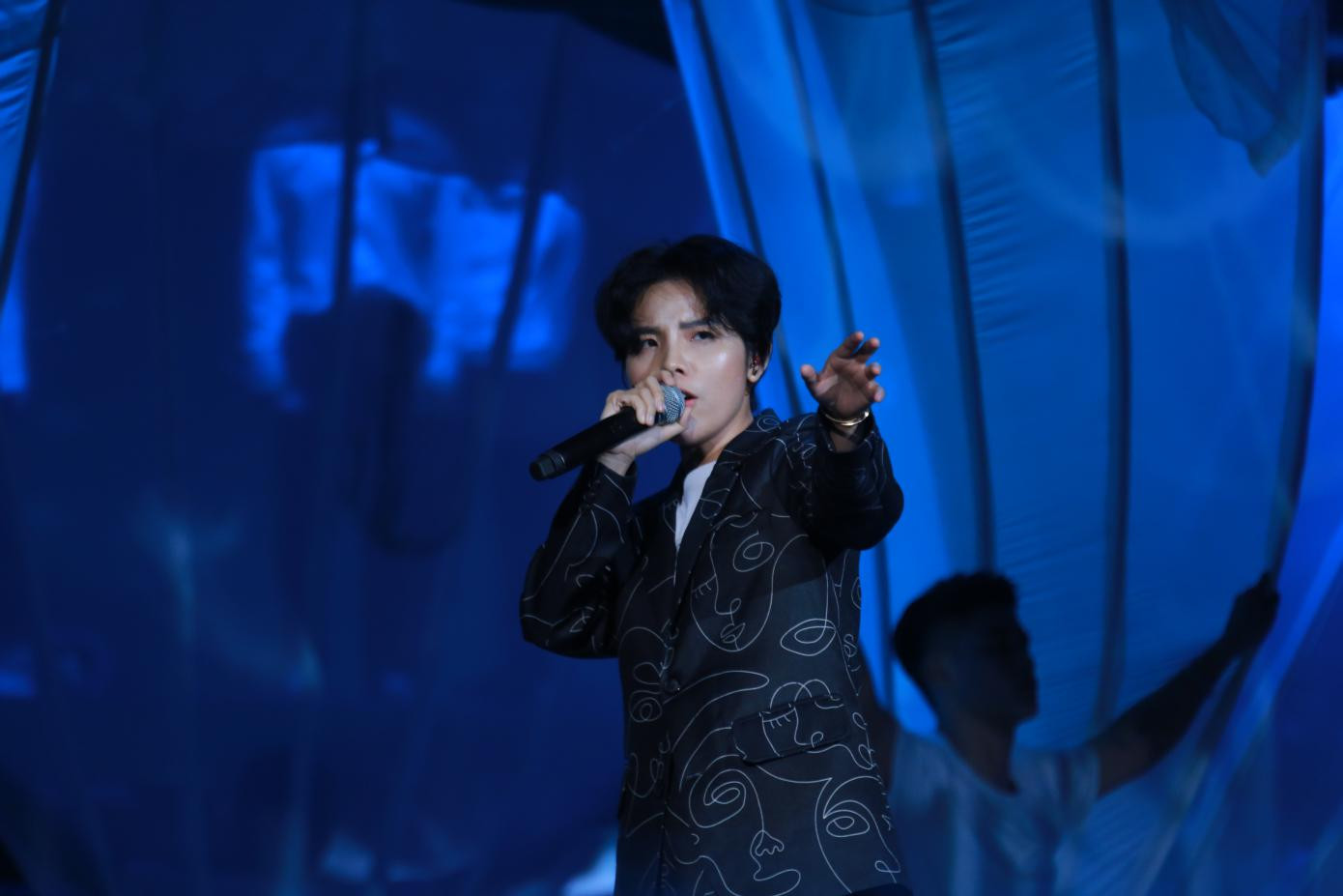 ‘Khi ta 25’ - món quà âm nhạc MB trao gửi khách hàng ảnh 1