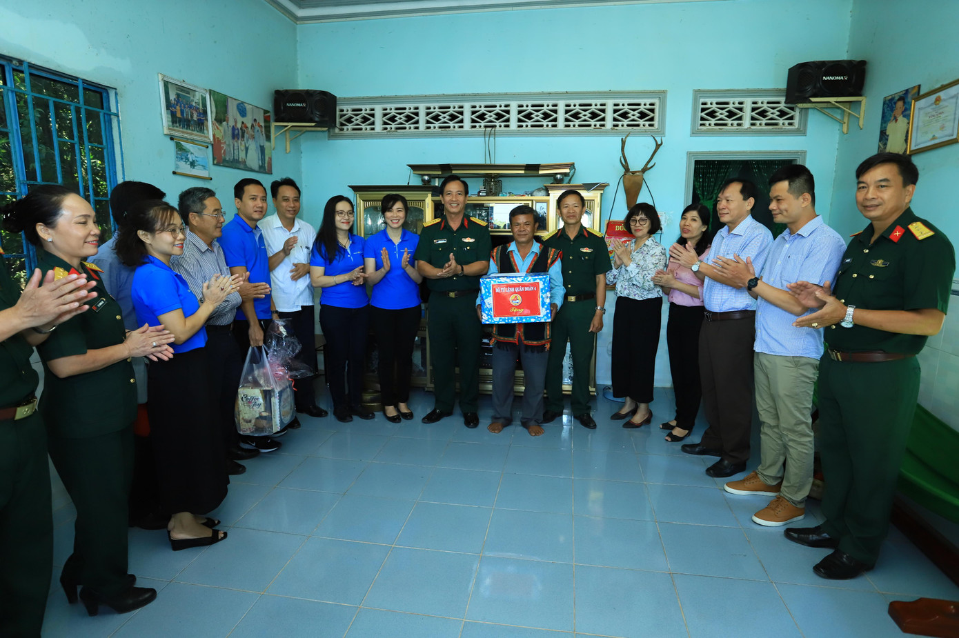 Tân Hiệp Phát tặng quà Tết, khám bệnh, cấp thuốc cho bà con ở Bình Phước ảnh 2