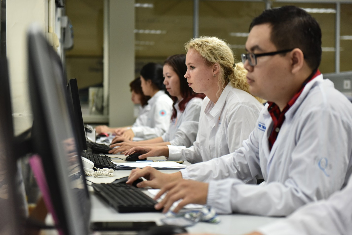 Cô Gái Hà Lan - thương hiệu sữa đầu tiên nhận huy hiệu hoàng gia ảnh 2