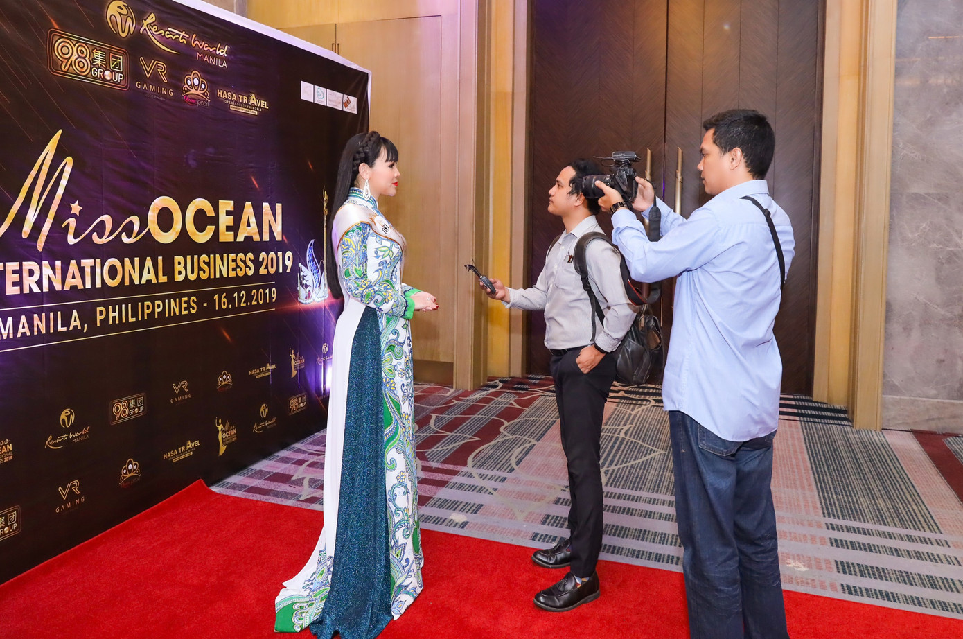 CEO Phạm Bích Thủy đăng quang Hoa Hậu đại dương doanh nhân quốc tế 2019 ảnh 4