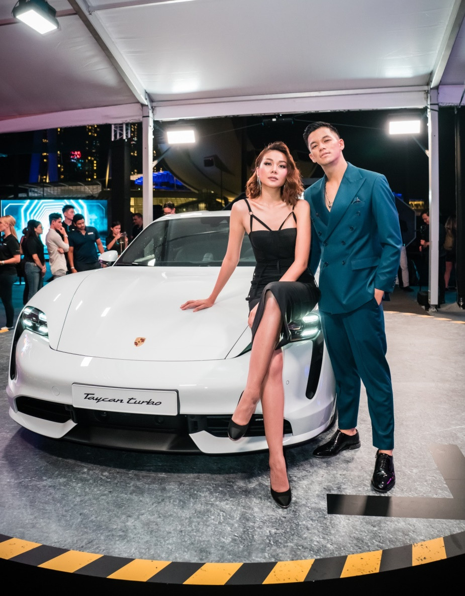 Thanh Hằng, Trọng Hiếu tham dự buổi ra mắt dòng xe thuần điện Porsche Taycan ảnh 1