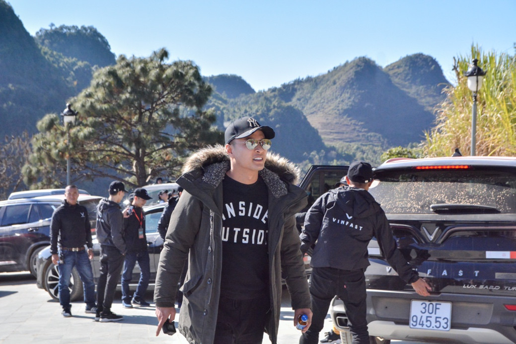 Sao Việt lần đầu ‘phượt’ Hà Giang: ‘Xe Việt đi sướng như xe ngoại’ ảnh 2