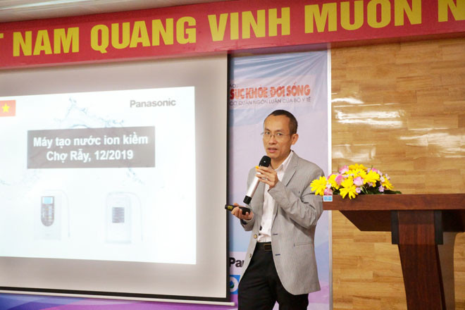 Thế Giới Điện Giải cùng BV Chợ Rẫy mang nước ion kiềm đến cho các bệnh nhân ảnh 2