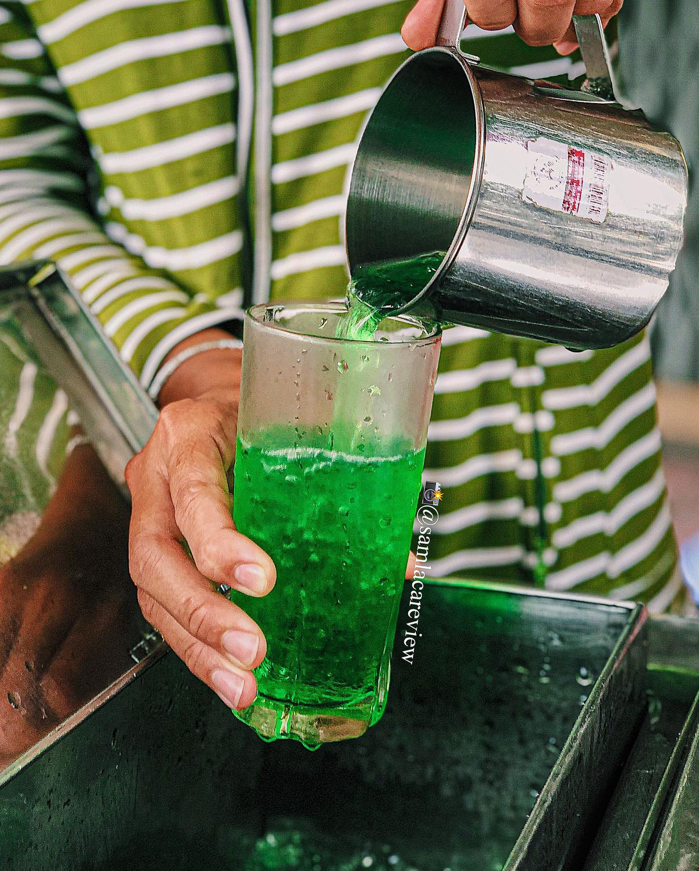 Ăn vặt khắp Sài Gòn: “Xuyên không” về tuổi thơ với “trà sữa thế giới”, giá chỉ từ 15K ảnh 4