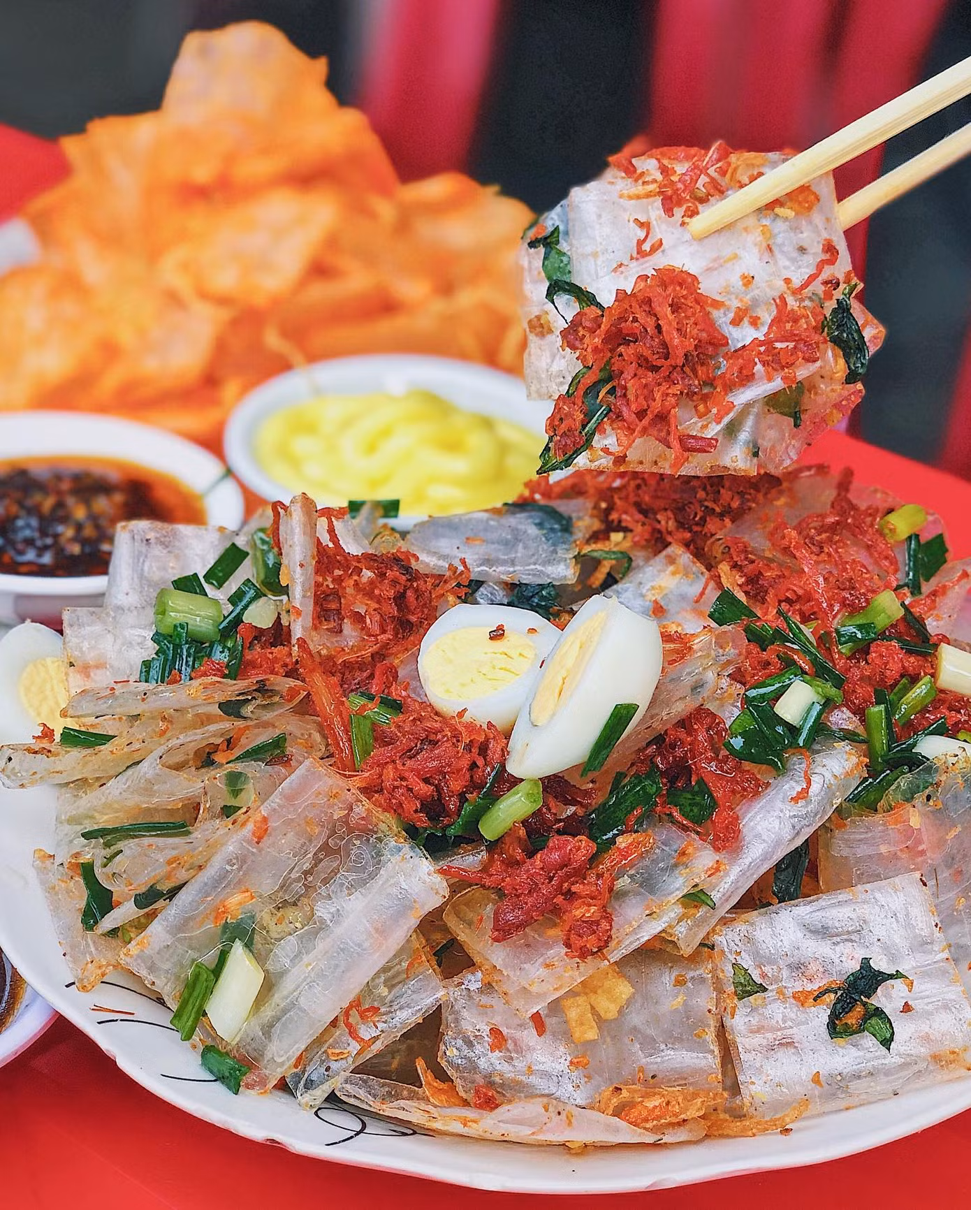 Menu ăn vặt “ba chấm là ngất ngây” của teen Sài Gòn: Bò bía 1,5K, súp “gói cả thế giới“ ảnh 9