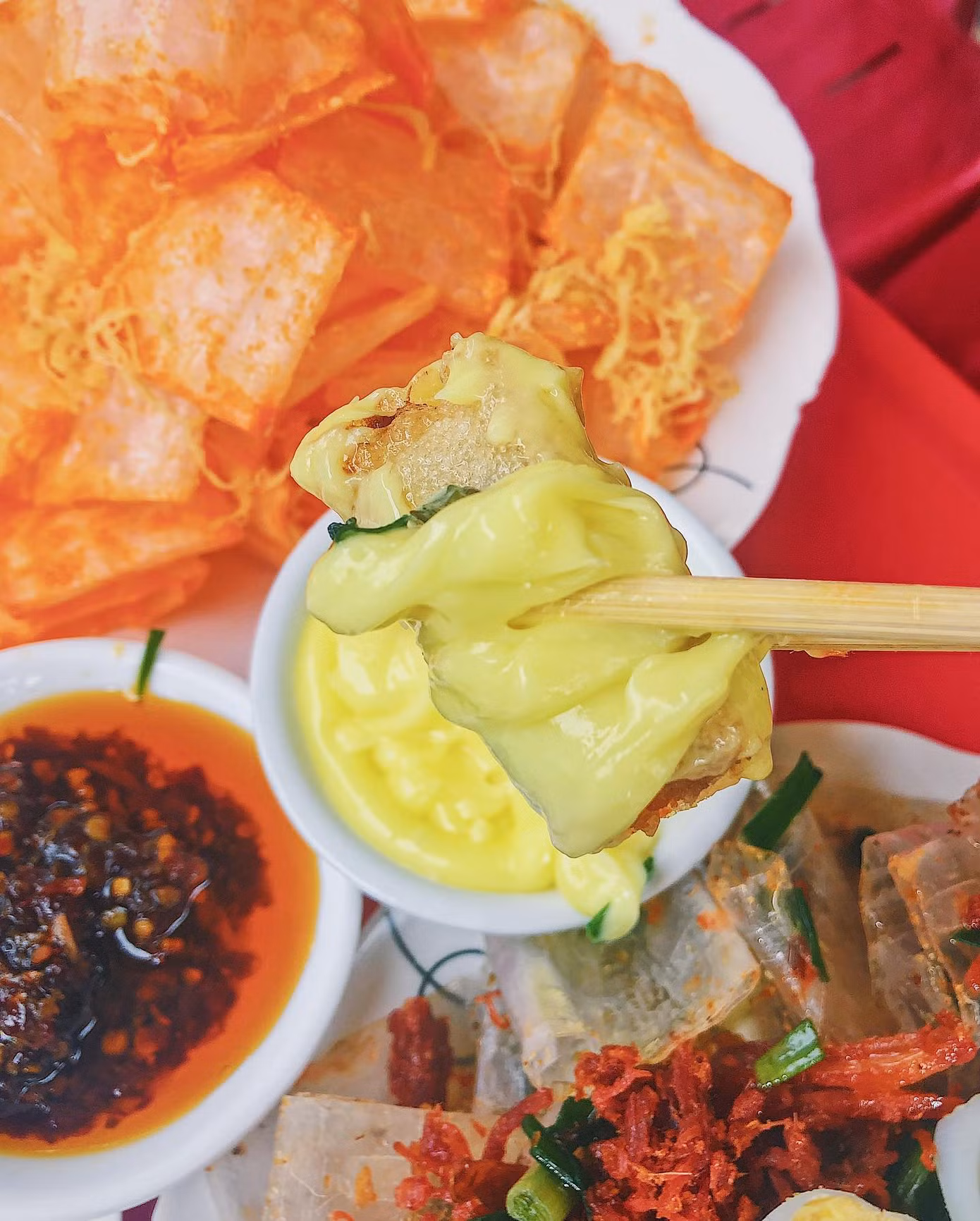 Menu ăn vặt “ba chấm là ngất ngây” của teen Sài Gòn: Bò bía 1,5K, súp “gói cả thế giới“ ảnh 7
