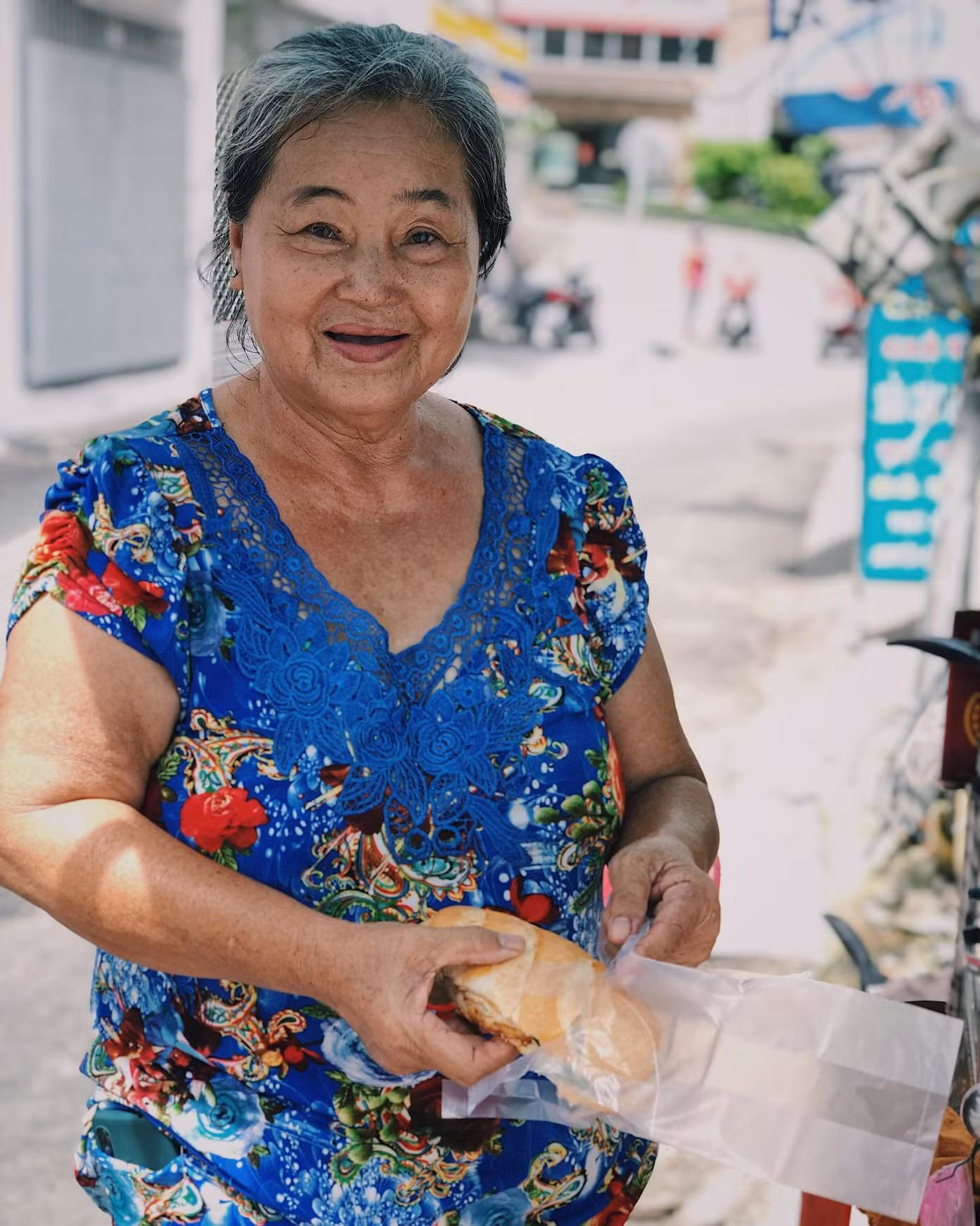 Món ngon Sài Gòn: Bánh bèo ngon xỉu và bánh mì “ngủ gật” thấy là thương ảnh 7