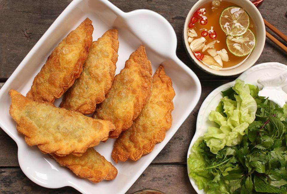 Thực đơn ăn vặt ship-tận-nhà: Bánh gối nóng hổi kiểu Hà Nội, bánh bột lọc chuẩn vị Huế ảnh 1