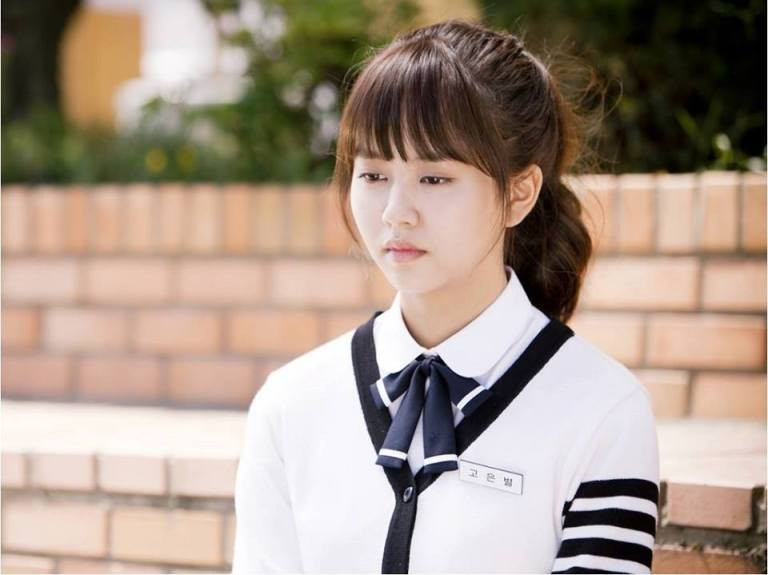 Cầm được, buông được. Đừng nuôi thứ tình cảm mãi mãi không thể lớn được ở trong lòng! ảnh 1