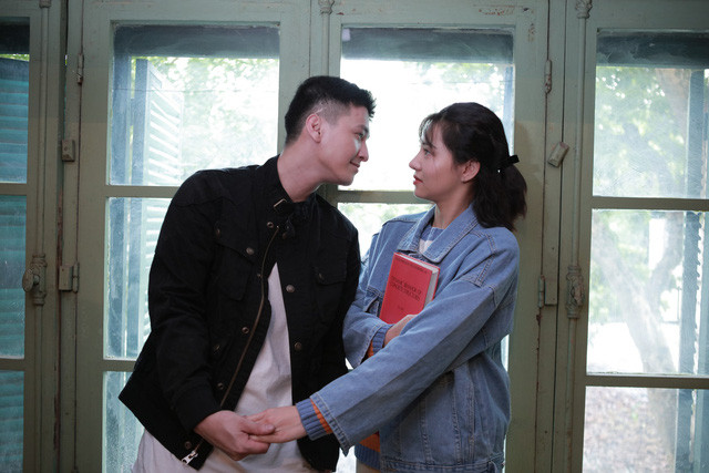 Bạn không cần cố gắng để quên một người, chỉ cần sống nhiệt thành với trái tim can đảm! ảnh 2