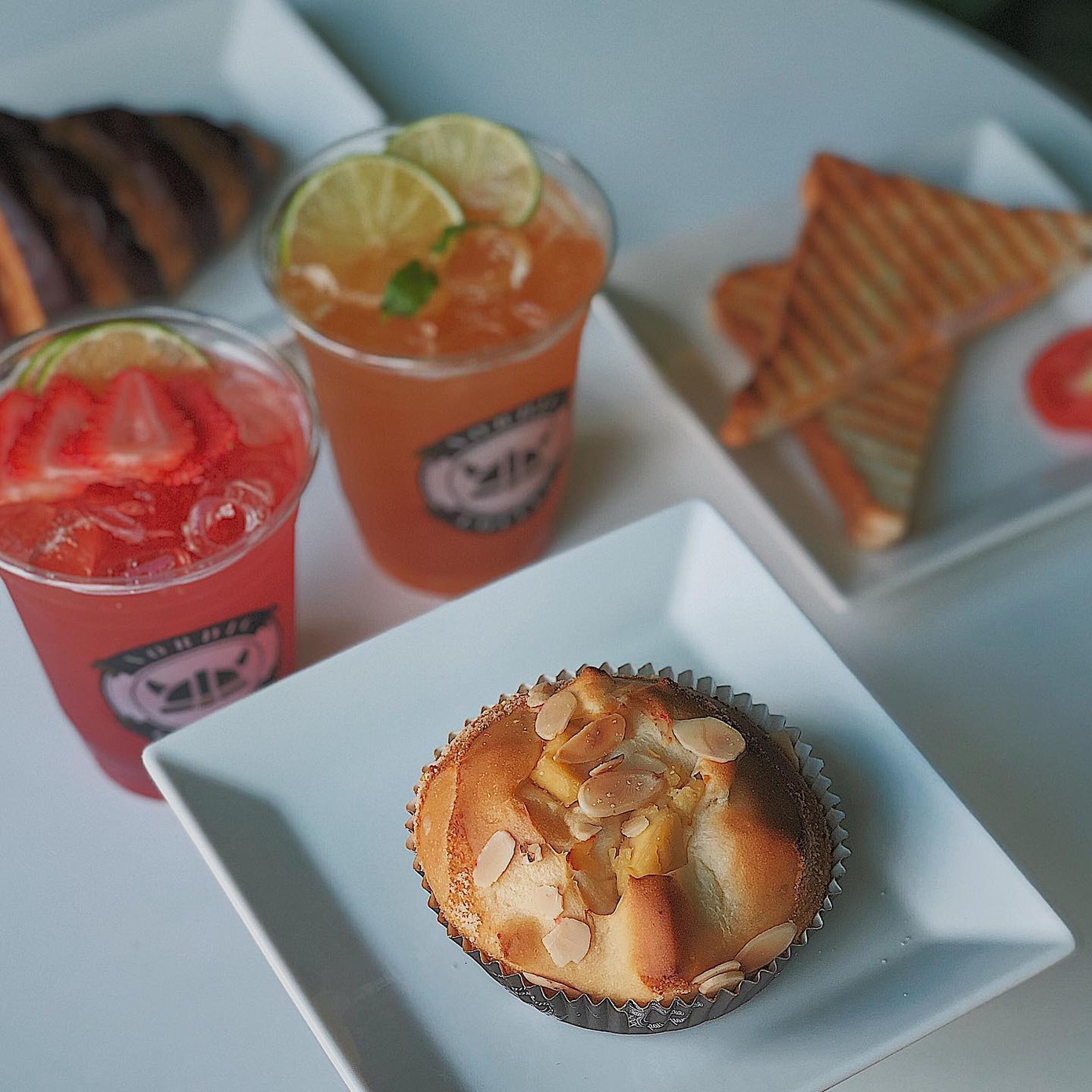 Hẹn hò Sài Gòn: Cà phê sang chảnh, view xịn, giá lại mềm, bạn có “chịu” không? ảnh 8