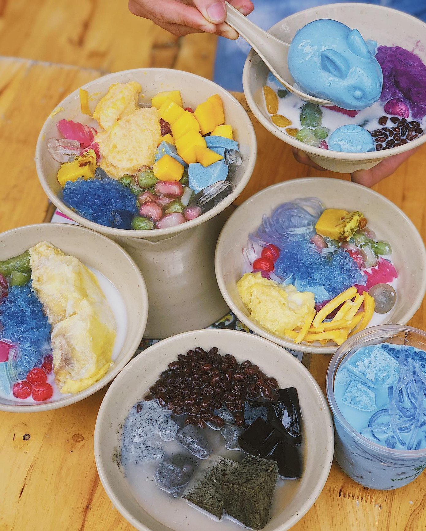 Thực đơn tráng miệng ngon nghẹn lời: Chè Thỏ Ngọc, Milo đá bào, đậu xanh bánh flan ảnh 1