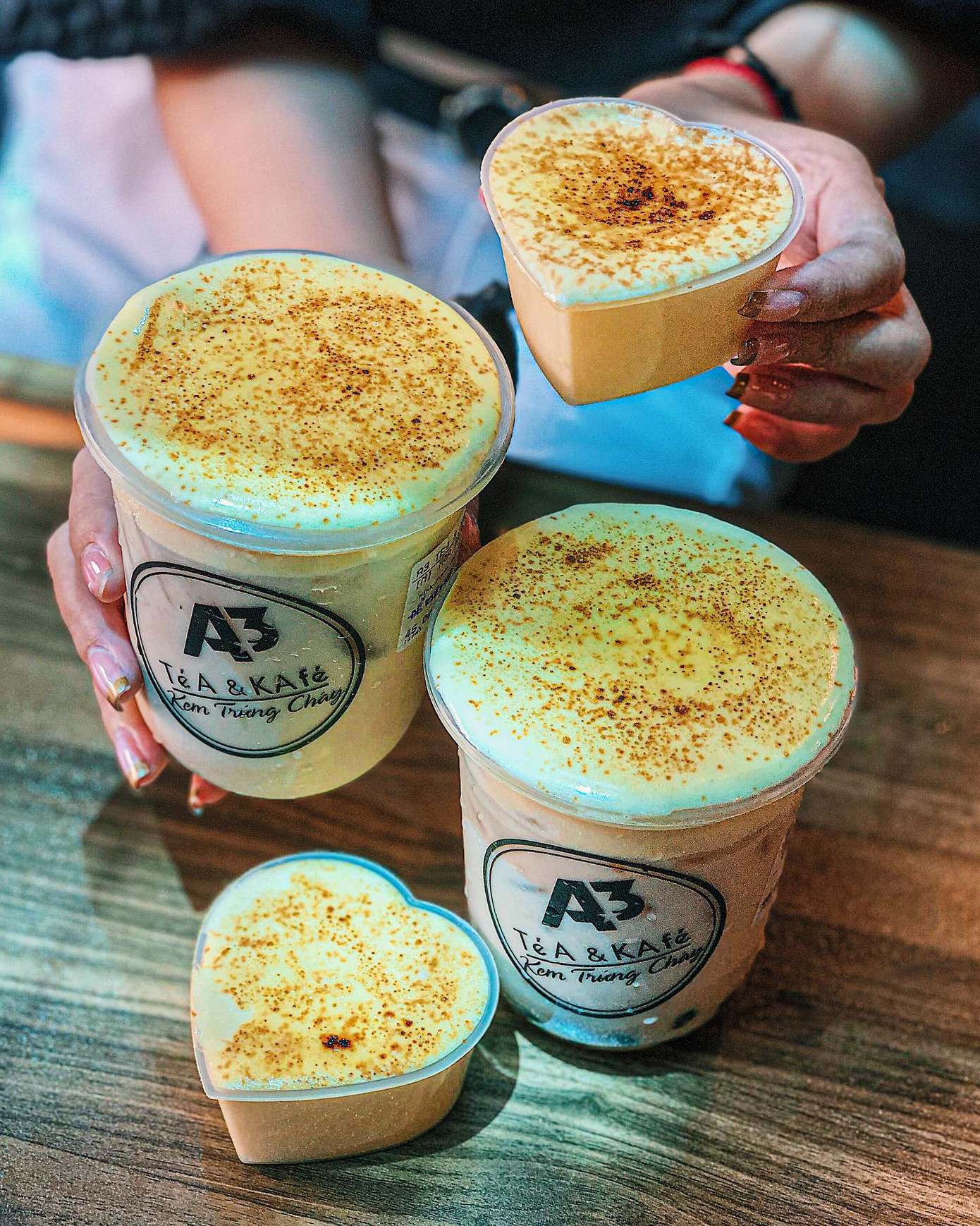 Món ngon cuối tuần: Kem trứng cháy và trà sữa phô mai cho những tín đồ không sợ béo ảnh 3