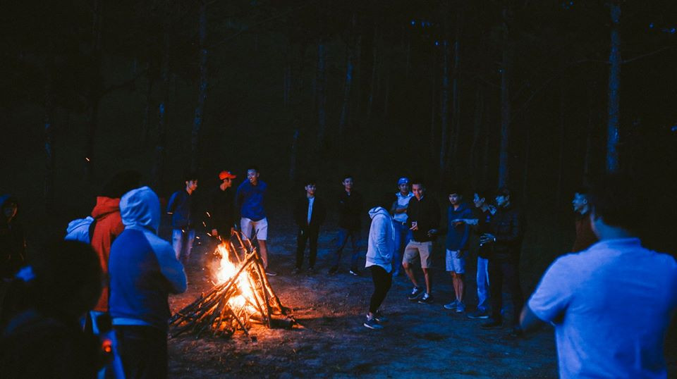 Một buổi tối thật sự ấm áp! - Ảnh: Mợ Jen Có một góc Đà Lạt rất chill, cực phù hợp cho những buổi cắm trại cùng hội cạ cứng ảnh 7
