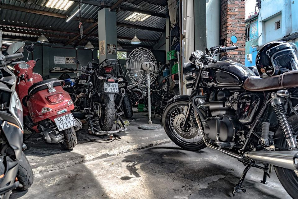 Hẹn hò với Sài Gòn: Quán cà phê gara “cool ngầu” và tiệm trà trên sân thượng sang chảnh ảnh 2