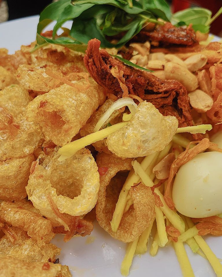 Da heo trộn giòn tan và bánh cam tuổi thơ ngọt ngào dành cho các cô nàng mê ăn vặt ảnh 1