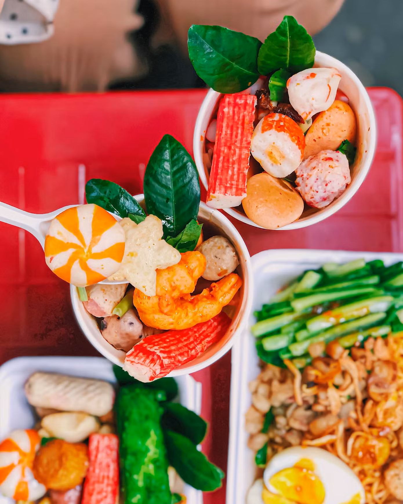 Sài Gòn trở lạnh, cùng gõ cửa thế giới xiên que và gà nướng phô mai ngon quên lối về ảnh 3