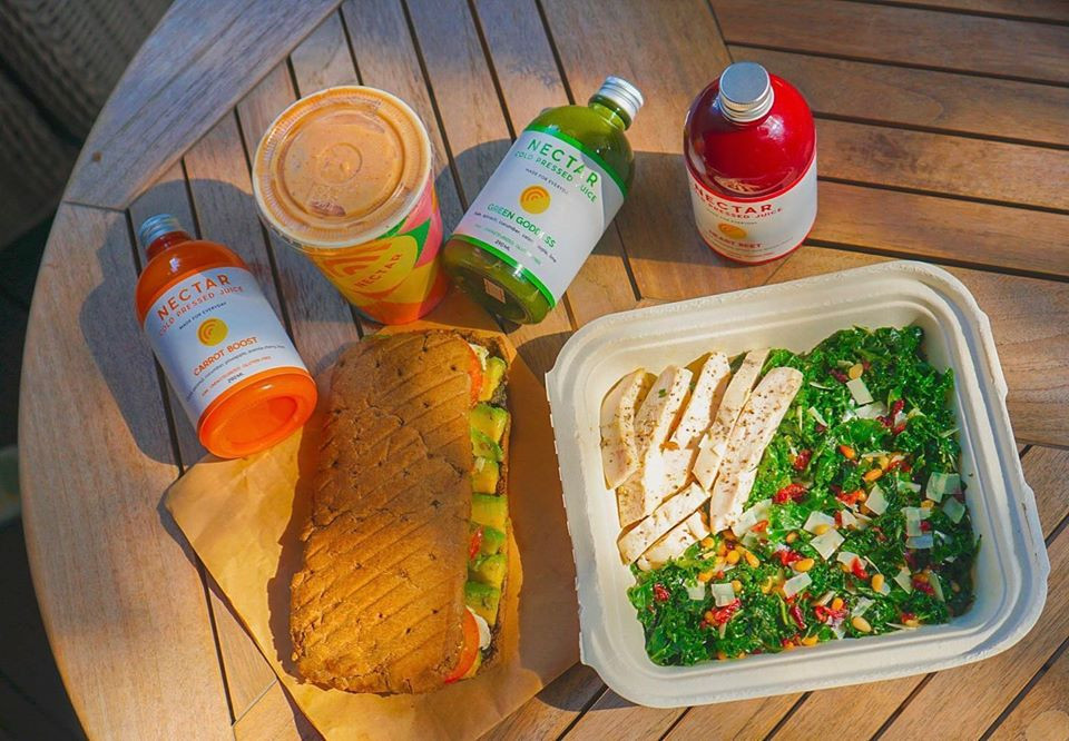 Hẹn hò Sài Gòn: Những cửa tiệm mùa Hè xinh xắn, view đẹp, nước ngon ảnh 2