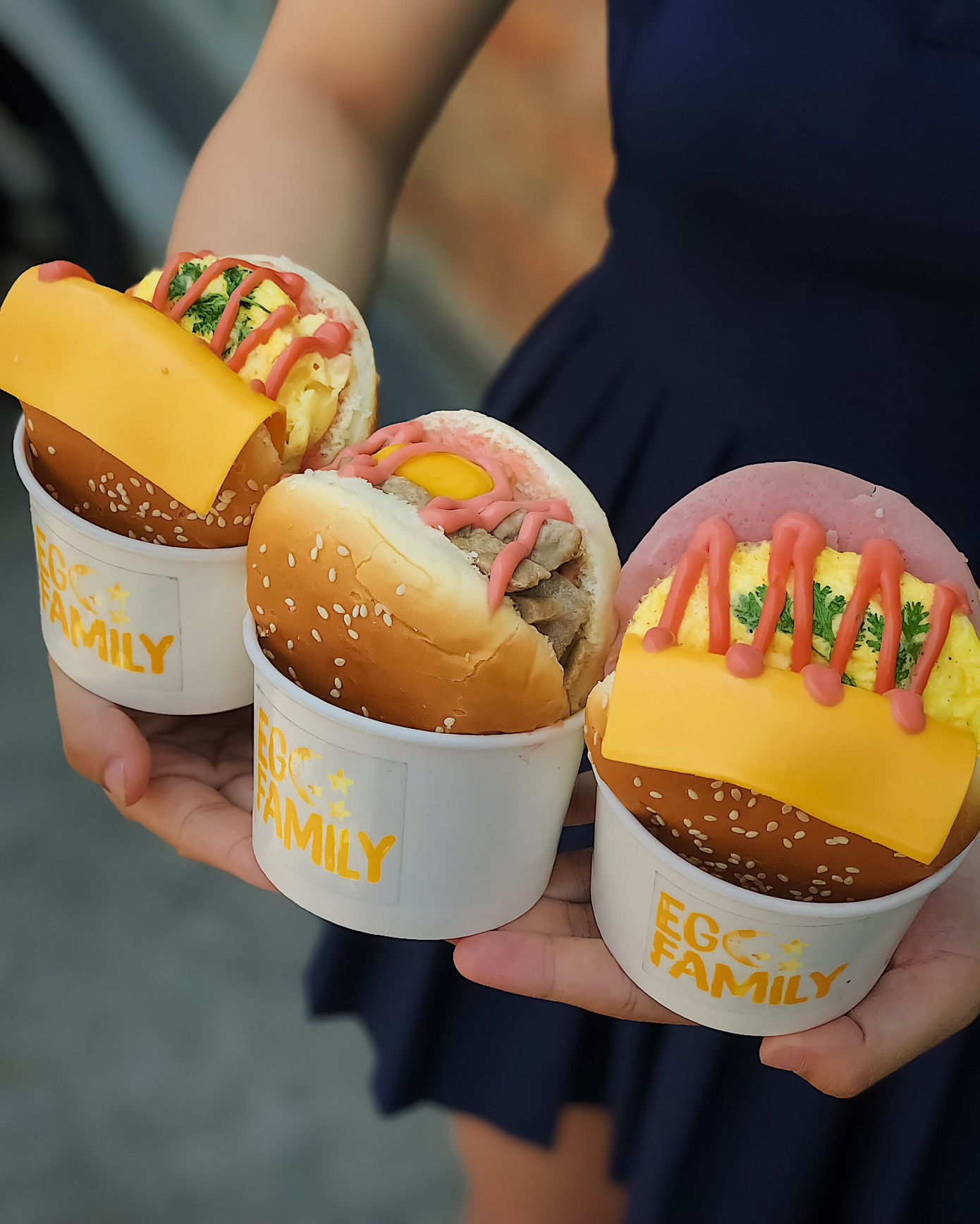 Tan chảy cùng bánh mì sandwich trái cây cream cheese và bánh mì egg drop lạ vị ảnh 5