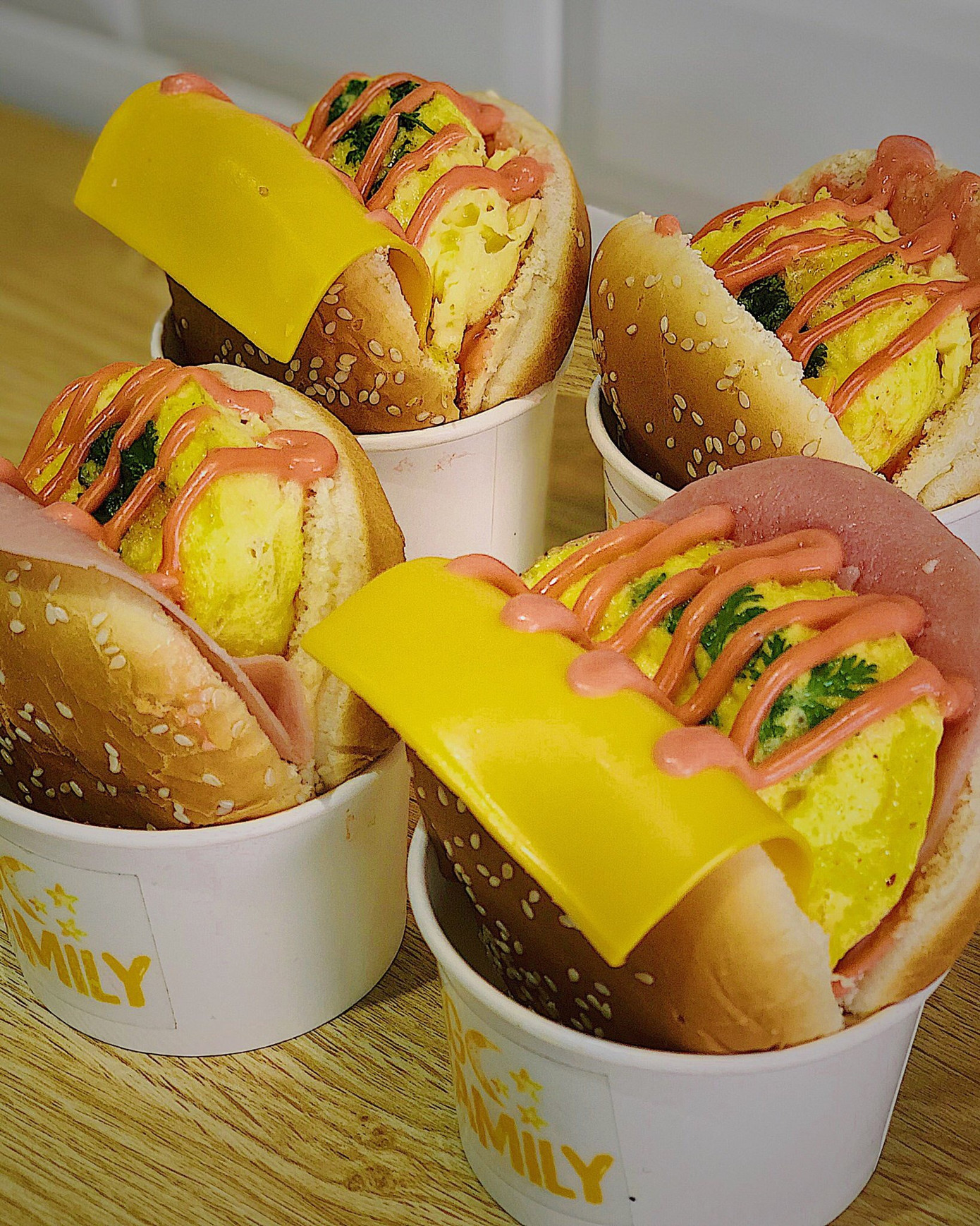 Tan chảy cùng bánh mì sandwich trái cây cream cheese và bánh mì egg drop lạ vị ảnh 11