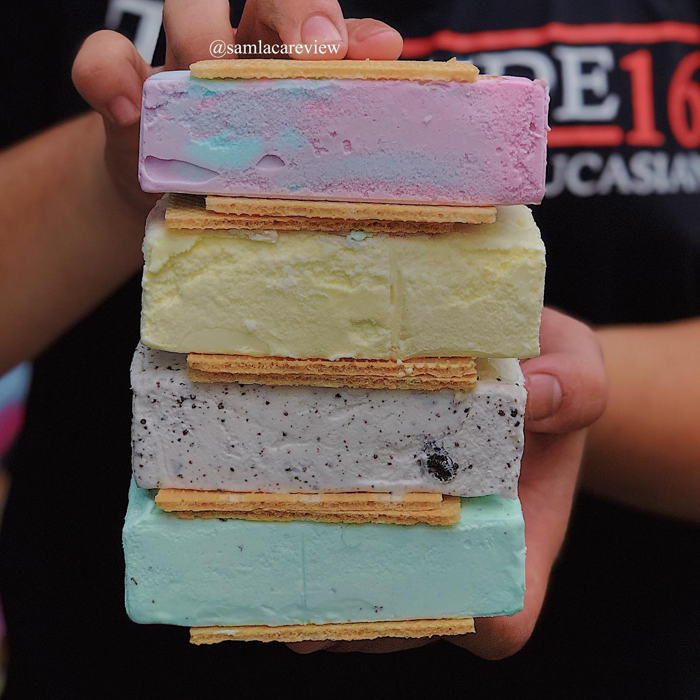 Sài Gòn Hẻm: Cuộc hẹn cuối tuần tươi mát với bánh kẹp kem tuổi thơ và trà chanh vàng ảnh 1