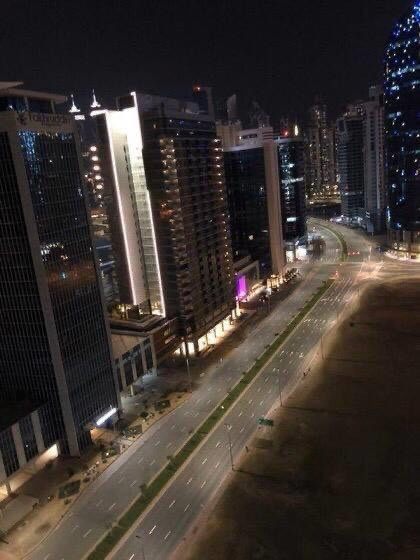 "Thành phố của những tài phiệt" Dubai đã chính thức áp dụng lệnh giới nghiêm ảnh 1