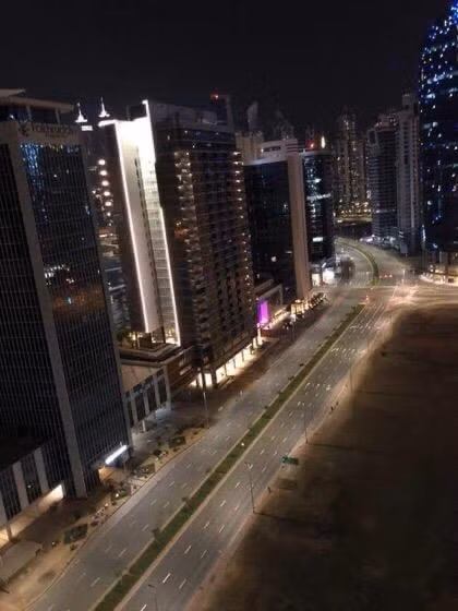 "Thành phố của những tài phiệt" Dubai đã chính thức áp dụng lệnh giới nghiêm ảnh 1