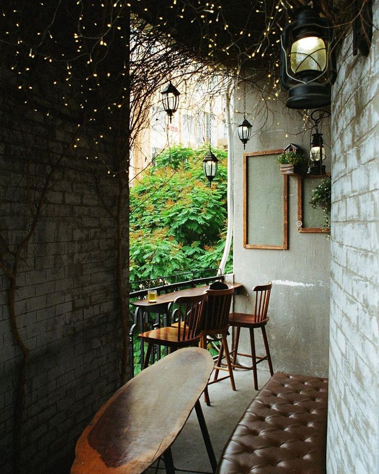 Những tiệm cà phê góc chung cư cũ lãng mạn bất ngờ cho bạn “đi trốn” cùng crush ảnh 10