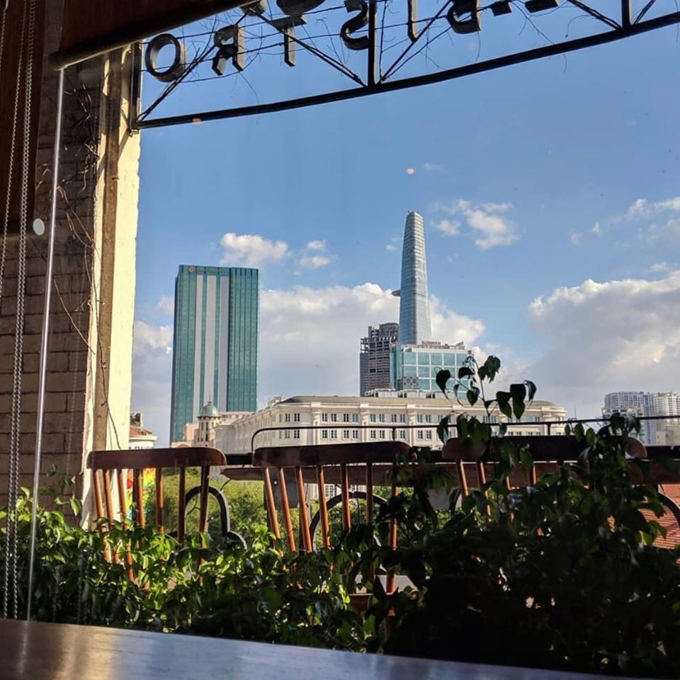 Những tiệm cà phê góc chung cư cũ lãng mạn bất ngờ cho bạn “đi trốn” cùng crush ảnh 11