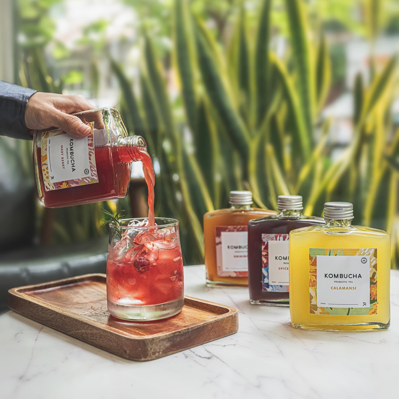 Quán cà phê giữa lòng Sài Gòn khiến bạn cảm giác như đang ở giữa mùa Thu châu Âu ảnh 6