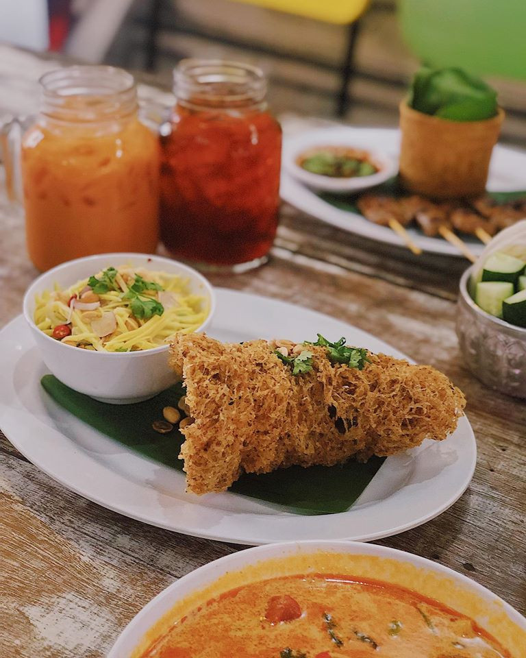 Ảnh: Sam Nguyễn Nhớ Thái nhưng “kẹt chân” vì dịch: Khám phá tiểu Bangkok ở Sài Gòn qua các toa tàu điện ảnh 6