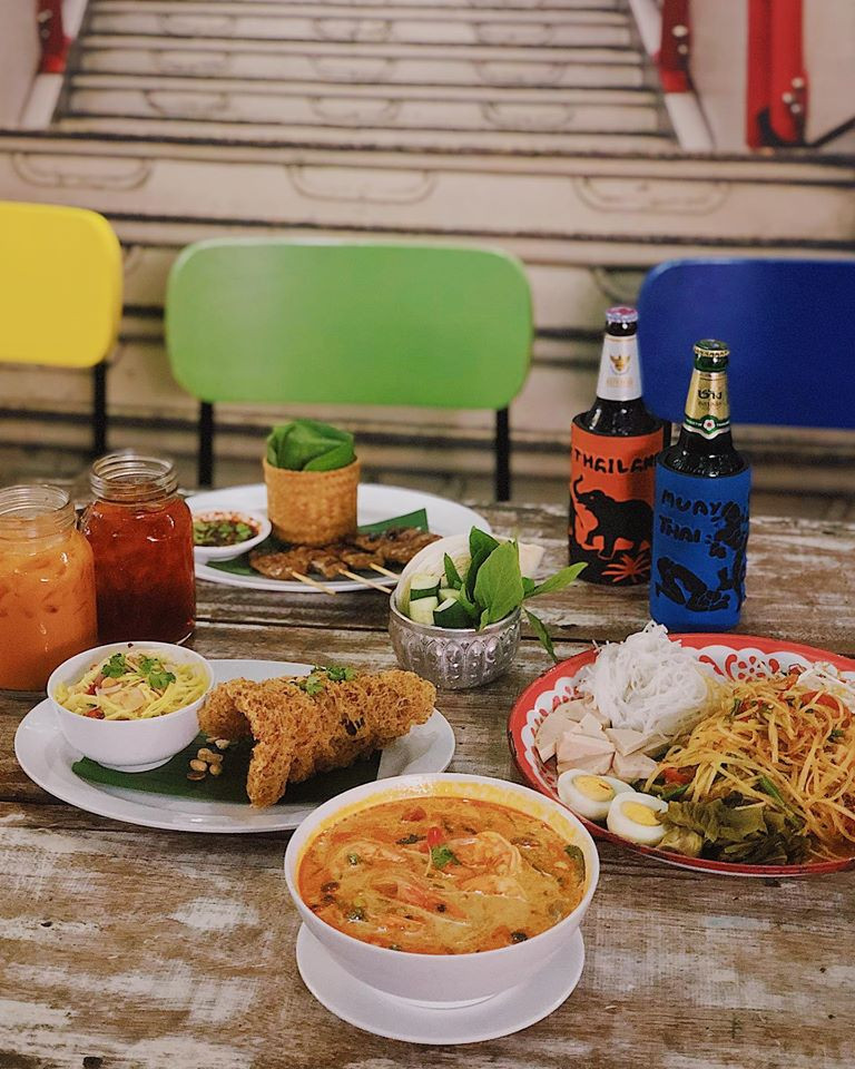 Ảnh: Sam Nguyễn Nhớ Thái nhưng “kẹt chân” vì dịch: Khám phá tiểu Bangkok ở Sài Gòn qua các toa tàu điện ảnh 1