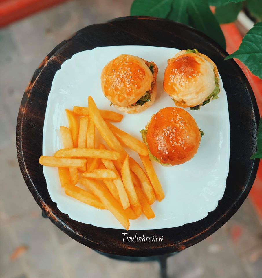 Hẹn hò với Sài Gòn: Quán cà phê gara “cool ngầu” và tiệm trà trên sân thượng sang chảnh ảnh 6