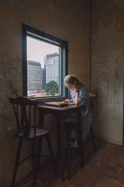 Hẹn hò Sài Gòn: Những chốn bình yên hiếm hoi giữa lòng Sài Gòn sôi động ảnh 3