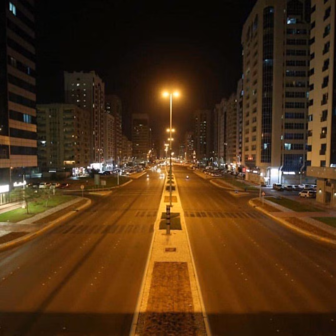 "Thành phố của những tài phiệt" Dubai đã chính thức áp dụng lệnh giới nghiêm ảnh 3