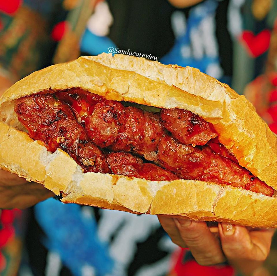 Thực đơn “chống gầy” lý tưởng: Cơm gà xối mỡ và bánh mì nem nướng ngon lịm tim ảnh 5